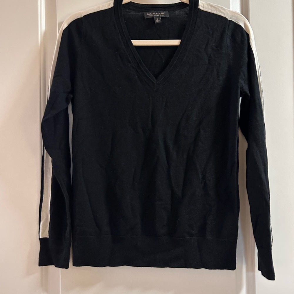 Banana Republic Black 100% Merino Wool Sweater